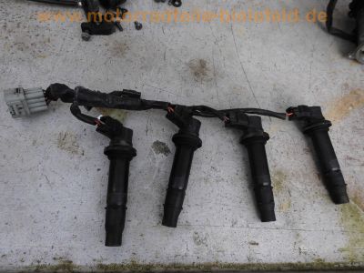 Yamaha_YZF-R1_RN12_Ersatzteile_Zuendspulen_Einspritzanlage_Anlasser_Airbox-Teile_10.jpg