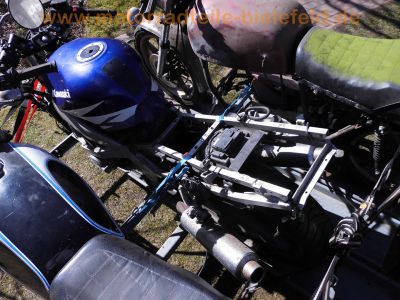 Kawasaki_ZZR600E_ZX600E_1995_98PS_Crash_Ersatzteile_spare-parts_GIVI-Koffertraeger_Motor_engine_Rahmen_Gabel_12.jpg