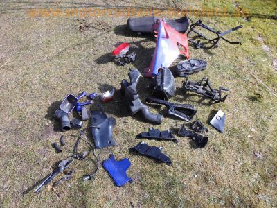 Kawasaki_ZZR600E_ZX600E_1995_98PS_Crash_Ersatzteile_spare-parts_GIVI-Koffertraeger_Motor_engine_Rahmen_Gabel_18.jpg