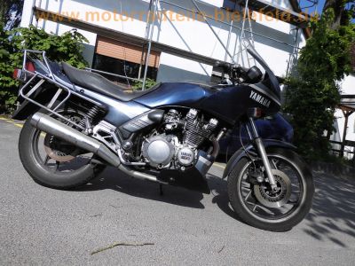 Yamaha_XJ900F_58L_blau_EZ87_Hagon_Federbeine_hohe_MRA-Scheibe_Koffertraeger_Gepaecktraeger_original_Auspuff_Yamaha_32F-14711_32F-14721_-_wie_31A_4BB_XJ650_4K0_XJ750_Seca_11M_XJ750F_41Y_42.jpg