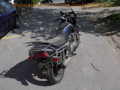 Yamaha_XJ900F_58L_blau_EZ87_Hagon_Federbeine_hohe_MRA-Scheibe_Koffertraeger_Gepaecktraeger_original_Auspuff_Yamaha_32F-14711_32F-14721_-_wie_31A_4BB_XJ650_4K0_XJ750_Seca_11M_XJ750F_41Y_47.jpg