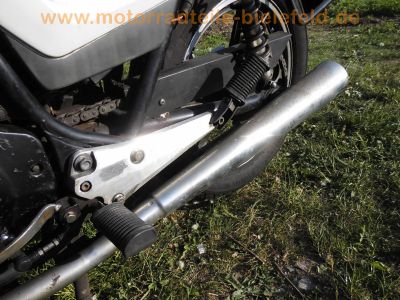 Suzuki_GSX400E_GK53C_weiss-blau_JAMA-Auspuff_Koffertraeger_Gepaecktraeger_-_wie_GSX250E_GS25x_GS40x_GK51C_GJ53B_51.jpg