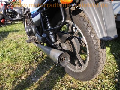 Suzuki_GSX400E_GK53C_weiss-blau_JAMA-Auspuff_Koffertraeger_Gepaecktraeger_-_wie_GSX250E_GS25x_GS40x_GK51C_GJ53B_56.jpg