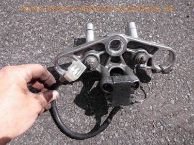 Yamaha_TDM850_3VD_1Rad_Twin_Motor_Vergaser_Elektrik_-_spare-parts_Ersatzteile_wie_XTZ750_Supertenere_3LD_166.jpg