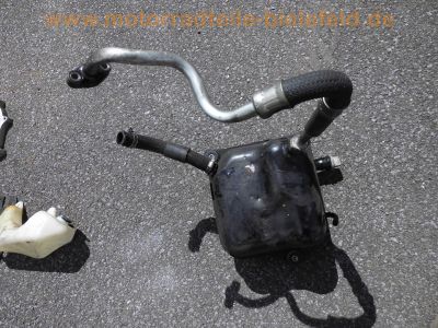 Yamaha_TDM850_3VD_1Rad_Twin_Motor_Vergaser_Elektrik_-_spare-parts_Ersatzteile_wie_XTZ750_Supertenere_3LD_175.jpg