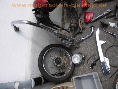 Yamaha_XV125_Virago_5AJ_rot_Chopper_in_Teilen_-_spare-parts_Ersatzteile_wie_XV250_3LS_3LW_XV535_3BR_2YL_13.jpg