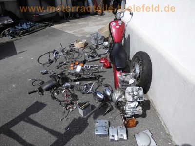 Yamaha_XV125_Virago_5AJ_rot_Chopper_in_Teilen_-_spare-parts_Ersatzteile_wie_XV250_3LS_3LW_XV535_3BR_2YL_8.jpg