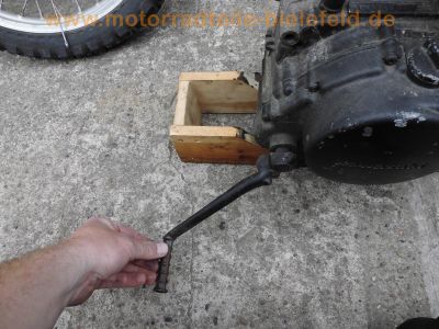 Kawasaki_KL250A_Oldtimer-Enduro_Crash_Ersatzteile_spare-parts_Motor_engine_moteur_-_wie_KZ_Z_200_250_57.jpg