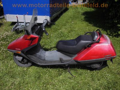 Honda_Helix_CN250_MF02_rot_Sofa-Roller_Tourenroller_Langstrecke_55tmls_-_wie_CH250_Elite_FES250_FES_125_150_Foresight_Pantheon_5.jpg