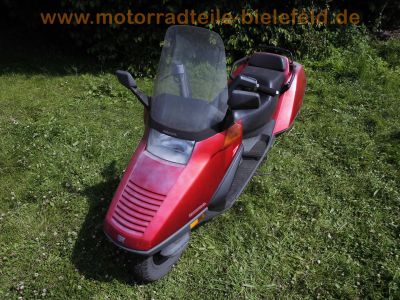 Honda_Helix_CN250_MF02_rot_Sofa-Roller_Tourenroller_Langstrecke_55tmls_-_wie_CH250_Elite_FES250_FES_125_150_Foresight_Pantheon_6.jpg