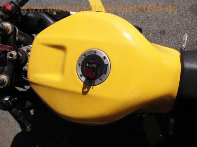 Suzuki_GSXR_750_K0_WVBD_1Hd_2x_Motor_2x_Renn-Verkeidung_2x_Radsatz_Tuning_SR-Racing_Titan-Auspuff_0083SR_Renn-Bereifung_Regen-Reifen_-_wie_GSX-R_GSXR_600_1000_K1_K2_K3_K4_K5_210.jpg