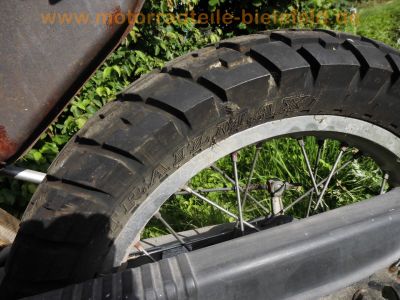 Kawasaki_KLR_250_D_KL250D_weiss-blau_Einzylinder-Enduro_ohne_Motor_-_wie_KL600_KL650_KLR600_KLR650_A_B_C_Tengai_64.jpg