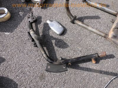 Honda_V45_Magna_VF750C_RC09_Chopper_Ersatzteile_spare-parts_hohe_Sissy-Bar_mit_Gepaecktraeger_-_baugleich_VF700C_RC21_Magna_wie_VF500C_PC13_V30_VF_700_750_S_Sabre_F_Interceptor_67.jpg