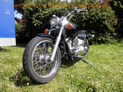 YAMAHA_XVS_650_DRAG_STAR_4VR_schwarz_Chrom-Optik_Windschild_-_wie_4XR_XV_250_535_750_1100_Virago_46.jpg