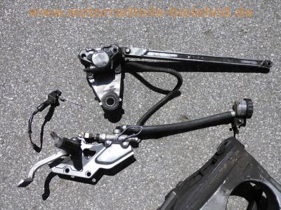 Kawasaki_ZZR1100D_ZXT10D_ZX1100D_Ersatzteile_spare-parts_Schwinge_Fussrasten_Bremse_4.jpg