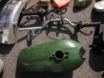 Kawasaki_KZ200A_Z200_Einzylinder_gruen_zerlegt_wie_KZ250C_Z250_LTD_-_Teile_Ersatzteile_spare-parts_spares_34.jpg