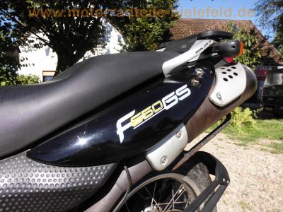 BMW_F650GS_Gelaende-Sport_Enduro_schwarz_original_Gepaecktraeger_BMW_Alu-Koffer_plus_Topcase_METZELER_TOURANCE_Navi-Vorbereitung_TOP-Zustand_32.jpg