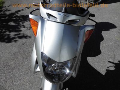 Honda_FES125_Pantheon_JF05_Touren-Roller_Scooter_silber-grau_Sturz_technisch_top_-_wie_FES150_28.jpg