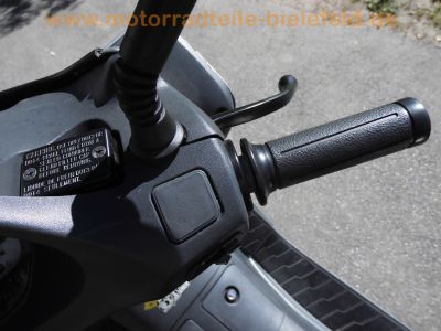 Honda_FES125_Pantheon_JF05_Touren-Roller_Scooter_silber-grau_Sturz_technisch_top_-_wie_FES150_36.jpg