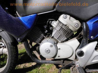 Honda_XL125V_Varadero_JC32_V2_Enduro_Topcase_Motor_Technik_wie_VT125C_Shadow_JC29_JC31_23.jpg