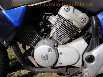 Honda_XL125V_Varadero_JC32_V2_Enduro_Topcase_Motor_Technik_wie_VT125C_Shadow_JC29_JC31_50.jpg