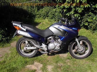 Honda_XL125V_Varadero_JC32_V2_Enduro_Topcase_Motor_Technik_wie_VT125C_Shadow_JC29_JC31_60.jpg