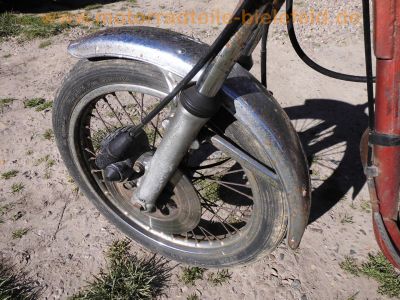 Kawasaki_KZ200A_Z200A_blau-rot_rostig_Einzylinder_Oldtimer_Gepaecktraeger_Papiere_44.jpg