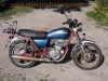 Kawasaki_KZ200A_Z200A_blau-rot_rostig_Einzylinder_Oldtimer_Gepaecktraeger_Papiere_5.jpg