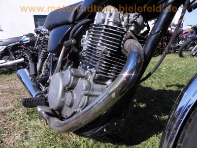Yamaha_SR500_2J4_schwarz_Micron-Lenker_mit_Ochsenaugen_KONI-Federbeine_-_Technik_wie_48T_XT500_1U6_1E6_1N5_37.jpg