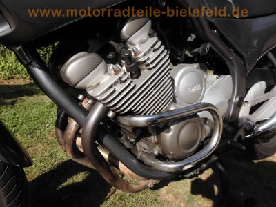 Yamaha_XJ600S_Diversion_4BR_silber-grau_Sturzschaden_Sturzbuegel_26.jpg