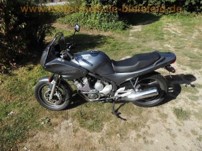 Yamaha_XJ600S_Diversion_4BR_silber-grau_Sturzschaden_Sturzbuegel_5.jpg