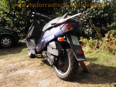 Kymco_Meteorit_KB50_Edition_Mofa-Roller_Scooter_25kmh_-_wie_Kymco_K12_Fever_ZX_2.jpg