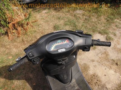 Kymco_Meteorit_KB50_Edition_Mofa-Roller_Scooter_25kmh_-_wie_Kymco_K12_Fever_ZX_33.jpg