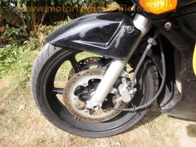 Honda_CBR600F_PC25_schwarz-gelb_Scott-Oiler_TRW-Lenker_-_wie_PC23_PC31_25.jpg