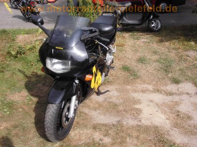 Honda_CBR600F_PC25_schwarz-gelb_Scott-Oiler_TRW-Lenker_-_wie_PC23_PC31_4.jpg