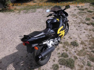 Honda_CBR600F_PC25_schwarz-gelb_Scott-Oiler_TRW-Lenker_-_wie_PC23_PC31_40.jpg