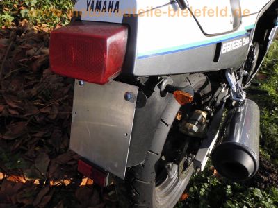 Yamaha_FZ_750_Genesis_2KK_grau-weiss_letztes_Modell_1990_17_Zoll_Vorderrad_Vollverkleidung_4in1_Auspuff_-_wie_1FN_3KT_65.jpg