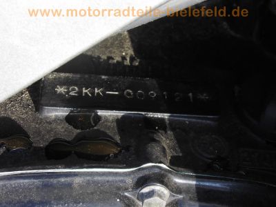 Yamaha_FZ_750_Genesis_2KK_grau-weiss_letztes_Modell_1990_17_Zoll_Vorderrad_Vollverkleidung_4in1_Auspuff_-_wie_1FN_3KT_70.jpg
