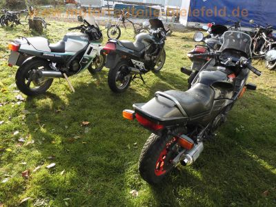 Yamaha_FZ_750_Genesis_2KK_grau-weiss_letztes_Modell_1990_17_Zoll_Vorderrad_Vollverkleidung_4in1_Auspuff_-_wie_1FN_3KT_92.jpg