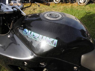 Suzuki_GSX_750_F_GR78A_schwarz_Tourenscheibe_-_Ersatzteile_wie_GSX_600F_GN72B_15.jpg