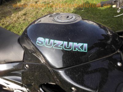 Suzuki_GSX_750_F_GR78A_schwarz_Tourenscheibe_-_Ersatzteile_wie_GSX_600F_GN72B_49.jpg