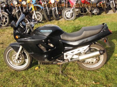 Suzuki_GSX_750_F_GR78A_schwarz_Tourenscheibe_-_Ersatzteile_wie_GSX_600F_GN72B_5.jpg