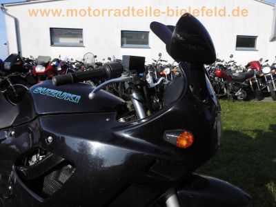 Suzuki_GSX_750_F_GR78A_schwarz_Tourenscheibe_-_Ersatzteile_wie_GSX_600F_GN72B_57.jpg