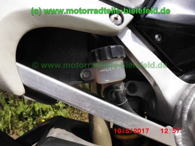 Yamaha_YZF-R1_RN01_EZ2000_Rennmaschine_weiss_Heck-Umbau_Akrapovic_Sport-Auspuff_GFK-Verkleidung_-_Teile_Ersatzteile_parts_spares_spare-parts_ricambi_repuestos_wie_R1_RN04-48.jpg