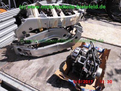 Suzuki_RGV250_GAMMA_VJ22B_Zweizylinder_Zweitakt_two-stroke_-_Teile_Ersatzteile_parts_spares_spare-parts_ricambi_repuestos_wie_VJ21_VJ23_Aprilia_RS250-1.jpg