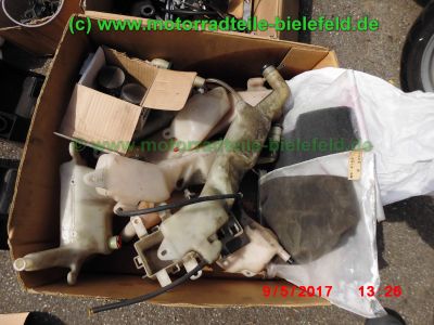 Suzuki_RGV250_GAMMA_VJ22B_Zweizylinder_Zweitakt_two-stroke_-_Teile_Ersatzteile_parts_spares_spare-parts_ricambi_repuestos_wie_VJ21_VJ23_Aprilia_RS250-28.jpg