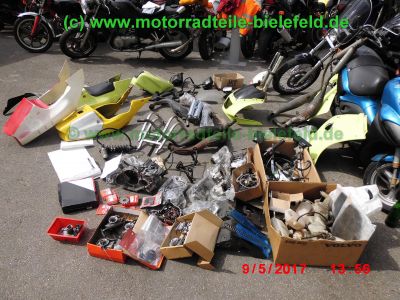 Suzuki_RGV250_GAMMA_VJ22B_Zweizylinder_Zweitakt_two-stroke_-_Teile_Ersatzteile_parts_spares_spare-parts_ricambi_repuestos_wie_VJ21_VJ23_Aprilia_RS250-52.jpg