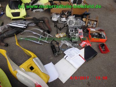 Suzuki_RGV250_GAMMA_VJ22B_Zweizylinder_Zweitakt_two-stroke_-_Teile_Ersatzteile_parts_spares_spare-parts_ricambi_repuestos_wie_VJ21_VJ23_Aprilia_RS250-70.jpg