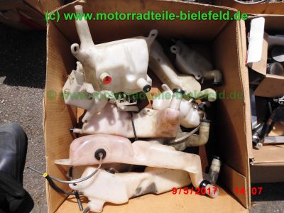 Suzuki_RGV250_GAMMA_VJ22B_Zweizylinder_Zweitakt_two-stroke_-_Teile_Ersatzteile_parts_spares_spare-parts_ricambi_repuestos_wie_VJ21_VJ23_Aprilia_RS250-76.jpg