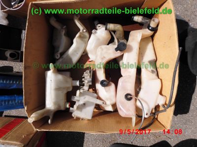 Suzuki_RGV250_GAMMA_VJ22B_Zweizylinder_Zweitakt_two-stroke_-_Teile_Ersatzteile_parts_spares_spare-parts_ricambi_repuestos_wie_VJ21_VJ23_Aprilia_RS250-78.jpg